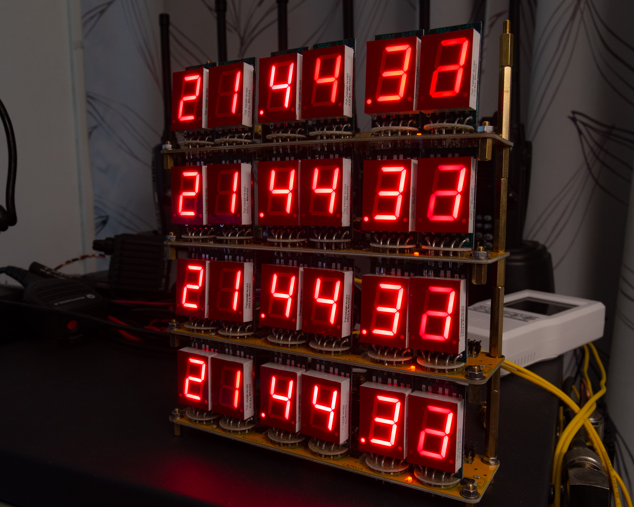 Precision UTC Clock Using Fiber Optic Distribution LA2YUA